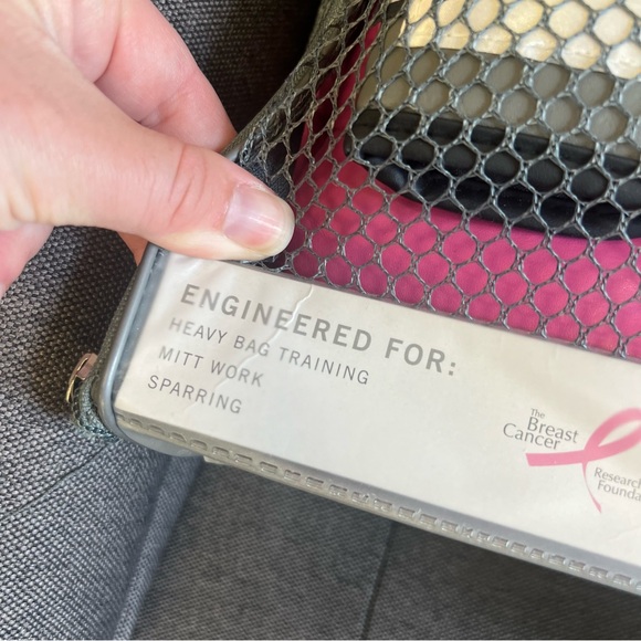 Everlasting Pro Style Exercise Training Pink Boxing Gloves Level 1 - Picture 5 of 5